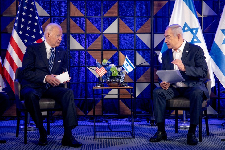 Tổng thống Mỹ Joe Biden (trái) và Thủ tướng Israel Benjamin Netanyahu - Ảnh: REUTERS