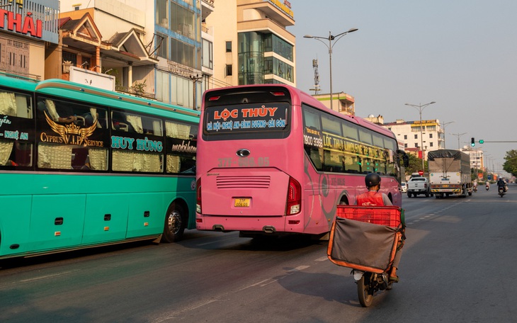 Sau phân luồng cao tốc Cam Lộ - La Sơn, doanh nghiệp kêu chi phí tăng- Ảnh 3.