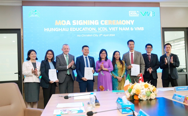 HungHau Education, ICDL và VMB Việt Nam ký kết hợp tác- Ảnh 1. HungHau Education, ICDL và VMB Việt Nam ký kết hợp tác- Ảnh 1.