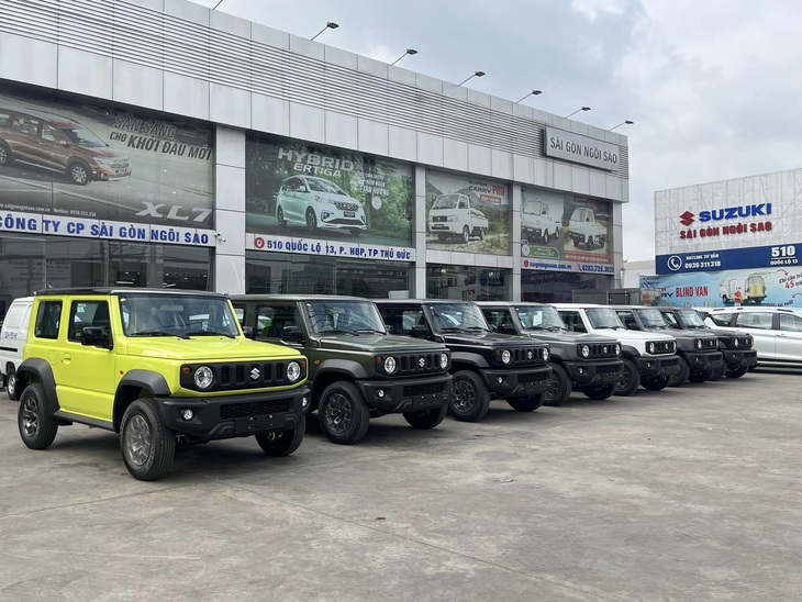 Những chiếc Suzuki Jimny lô sản xuất 2024 đã về hệ thống đại lý trên toàn quốc - Ảnh: Đại lý Suzuki