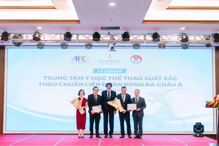 Trung tâm Chấn thương chỉnh hình và Y học thể thao Vinmec được công nhận là một trong 12 trung tâm xuất sắc châu lục đạt được chứng nhận theo chuẩn của Liên đoàn bóng đá Châu Á (AFC) - Ảnh: Đ.H