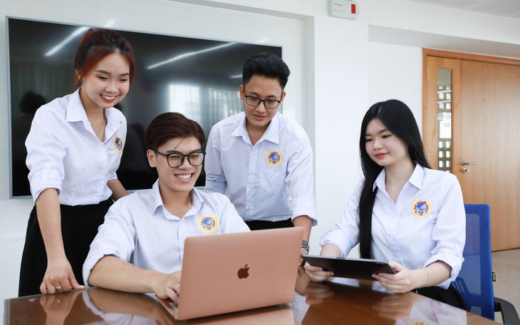 Công nghệ giáo dục: bứt phá, vượt sóng - Ảnh 2.