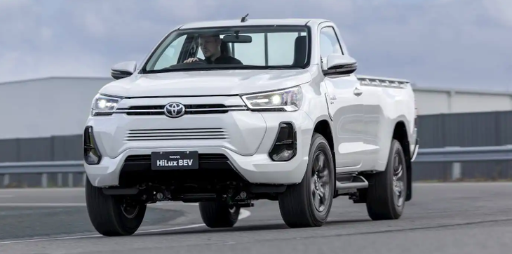 Bán tải điện Toyota Hilux - Ảnh: Toyota