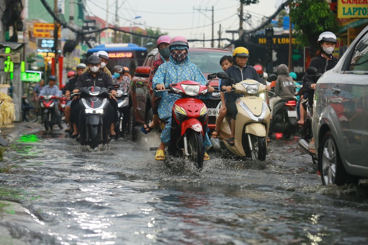 Dự báo hôm nay 19-5, thời tiết Nam Bộ có mưa chiều tối - Ảnh: LÊ PHAN