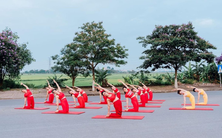 Yoga vì sức khỏe, nào phải 'phông bạt' với đời - Ảnh 2.