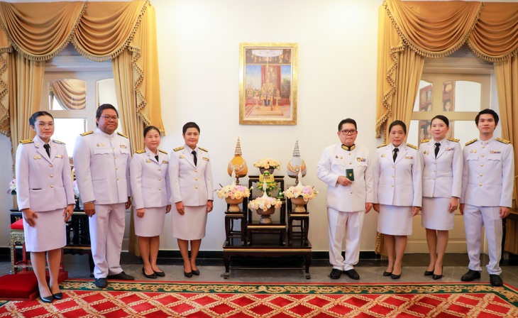 Phó chủ tịch CPF nhận huân chương từ Quốc vương Thái Lan- Ảnh 1. Ông Montri Suwanpori - phó chủ tịch CPF nhận huân chương Hoàng gia từ Quốc vương Thái Lan