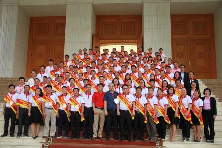 Phó chủ tịch CPF nhận huân chương từ Quốc vương Thái Lan- Ảnh 3. Phó chủ tịch CPF nhận huân chương từ Quốc vương Thái Lan- Ảnh 3.