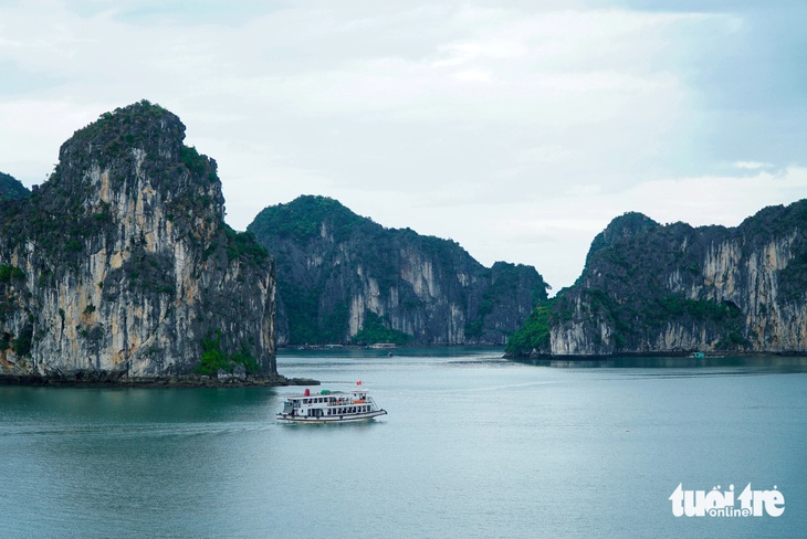 Hành trình di sản Hạ Long sẽ giúp kết nối vịnh Hạ Long - Bái Tử Long, tạo thêm nhiều trải nghiệm thu hút khách quốc tế - Ảnh: NGUYỄN HIỀN