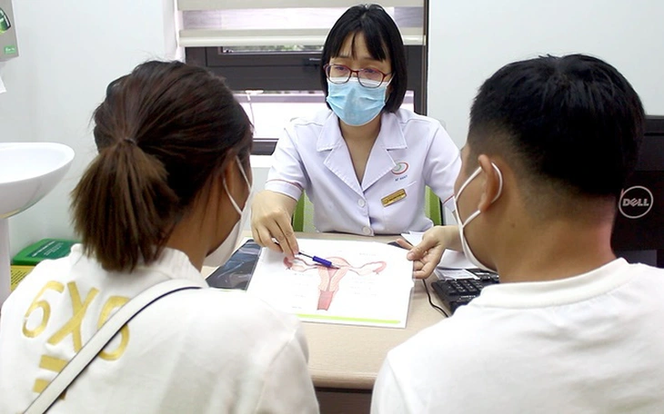 Sau 10 năm xa cách, cặp vợ chồng gặp trục trặc đời sống chăn gối vì áp lực tâm lý - Ảnh 2.