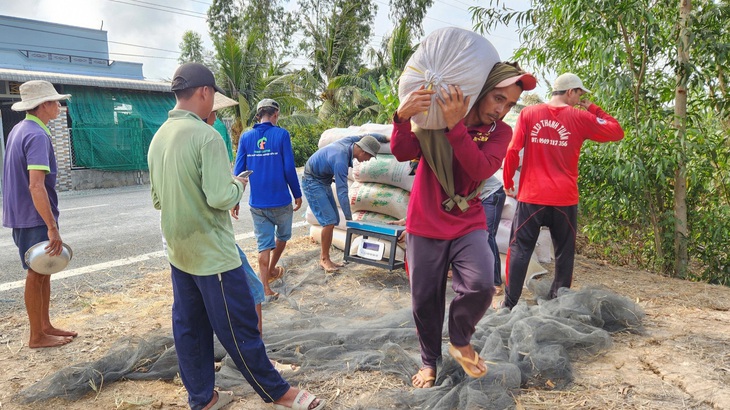 Doanh nghiệp khẳng định vai trò của thương lái, 