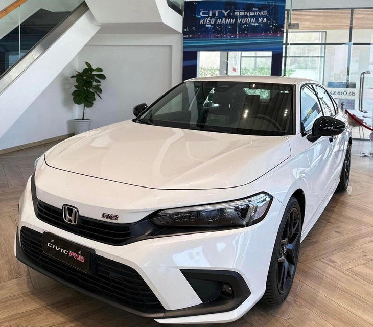 Tin tức giá xe: Hàng loạt ô tô Honda giảm giá mạnh tay, Accord ưu đãi tới 220 triệu đồng- Ảnh 4. Tin tức giá xe: Hàng loạt ô tô Honda giảm giá mạnh tay, Accord ưu đãi tới 220 triệu đồng- Ảnh 4.