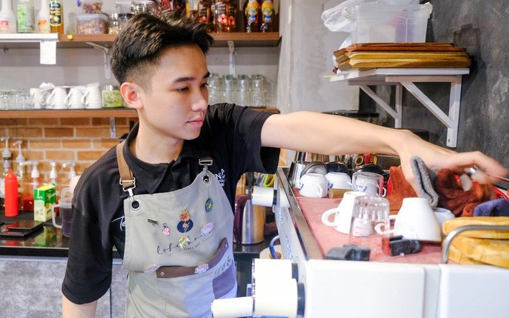 Sinh viên làm thêm trái ngành còn tốt hơn kiếm tiền online
