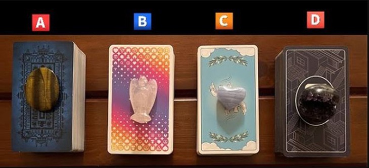 Tarot: Cuộc sống của bạn êm đềm hay đầy sóng gió?- Ảnh 1.