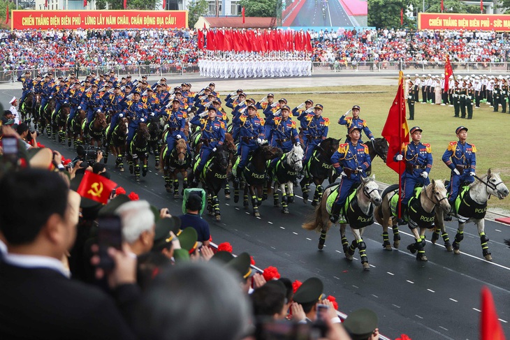 Khối cảnh sát cơ động kỵ binh, đơn vị có chức năng huấn luyện, sử dụng ngựa nghiệp vụ đấu tranh, phòng chống tội phạm, đặc biệt tại các khu vực có địa hình phức tạp, vùng sâu, vùng xa - Ảnh: NGUYỄN KHÁNH