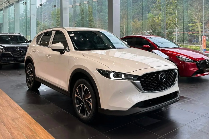 Mazda không quá vội thay CX-5 thế hệ hiện tại, bởi xe đã có mặt trên thị trường 7 năm nhưng vẫn bán tốt - Ảnh: Đại lý Mazda