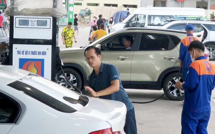 Hàng loạt ngân hàng rao bán tài sản của xăng dầu Trung Linh Phát - Ảnh 4.