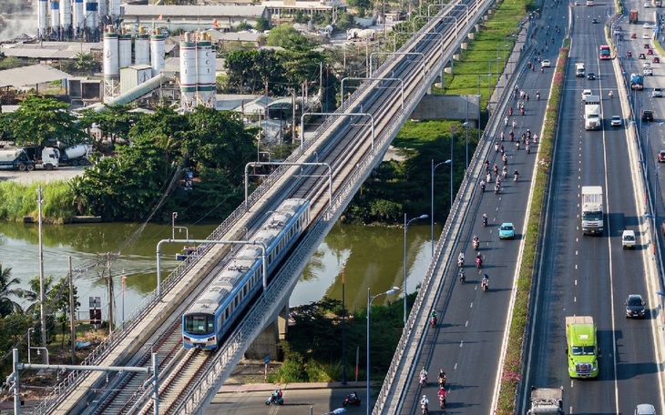 Đề xuất làm đường dọc cầu cạn metro số 1 từ Văn Thánh đến đường Điện Biên Phủ