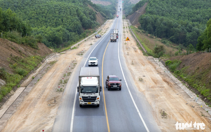 Báo cáo thẩm định mở rộng cao tốc Cam Lộ - La Sơn đề nghị nghiên cứu 6 làn xe - Ảnh 4.