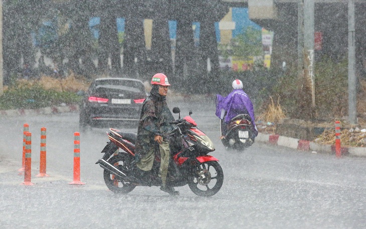 Thời tiết hôm nay 20-8: Bắc Bộ mưa to, Trung Bộ nắng nóng, Nam Bộ mưa chiều - Ảnh 2.