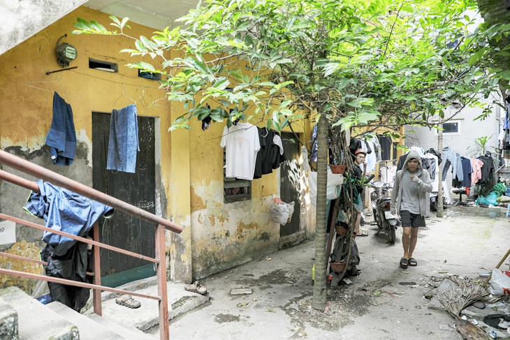 Nhà ở cho thuê: Quản đến đâu?- Ảnh 1. Khu nhà trọ nằm sâu trong ngõ trên phố Phùng Khoang, quận Thanh Xuân (Hà Nội)