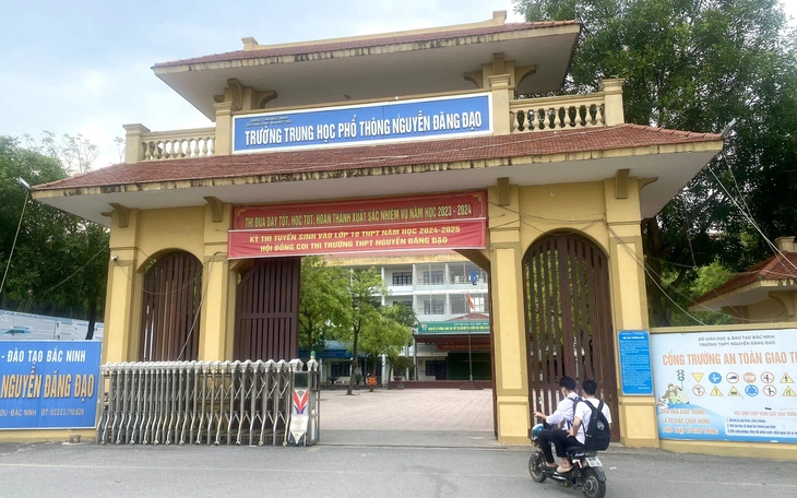  Học sinh phải đóng tiền mới được tham gia chợ xuân, lãnh đạo xã nói gì?   - Ảnh 3.