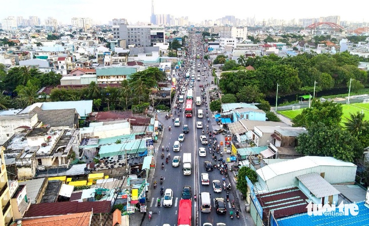 Nhiều dự án giao thông ở TP.HCM sẽ được các đơn vị tập trung triển khai trong thời gian tới nhằm hoàn thiện hạ tầng giao thông cửa ngõ TP.HCM. Trong đó có quốc lộ 13, quốc lộ 1, quốc lộ 50… - Ảnh: CHÂU TUẤN