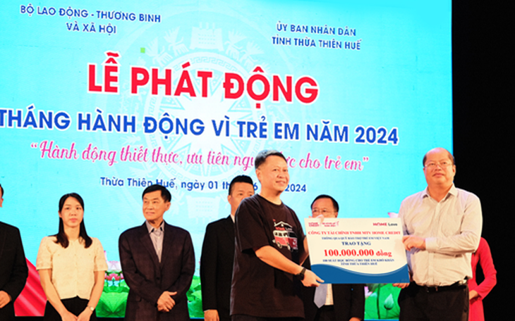 Cấp học bổng 'toàn diện, bền vững' cho 400 học sinh có hoàn cảnh đặc biệt tại TP.HCM - Ảnh 3.