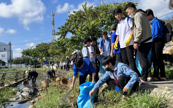 Cần Thơ ra quân Chiến dịch thanh niên tình nguyện hè