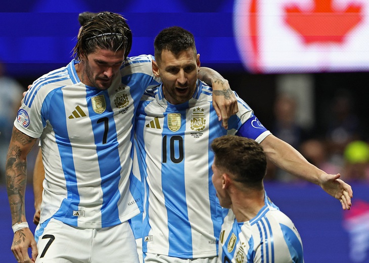 Argentina vẫn chiến thắng dù Messi (10) bỏ lỡ nhiều cơ hội - Ảnh: Reuters