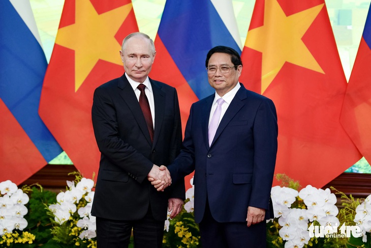 Thủ tướng Phạm Minh Chính hội kiến Tổng thống Liên bang Nga Vladimir Putin - Ảnh: NAM TRẦN