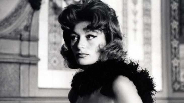 Anouk Aimée trong phim Un homme et une femme