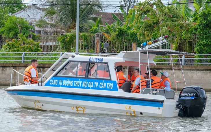 Cần Thơ sẽ khai thác 3 tuyến buýt sông đặc trưng miền Tây Nam Bộ