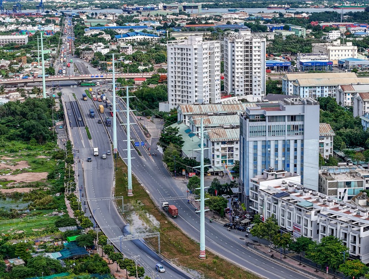 Bà con ở đường Nguyễn Thị Định đồng loạt tháo dỡ nhà, giao mặt bằng mở rộng đường- Ảnh 7.