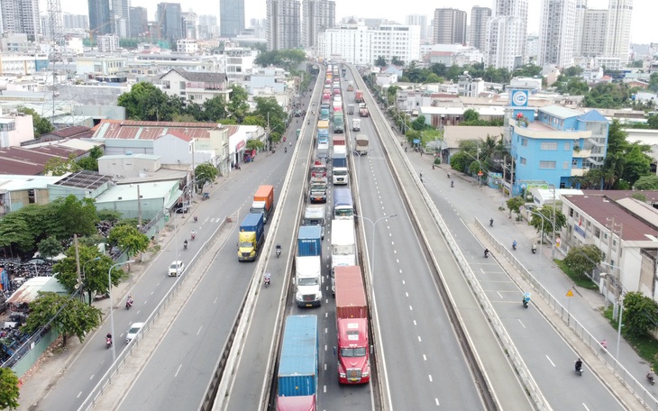 Tai nạn trên cầu Rạch Miễu, một thiếu niên thiệt mạng, kẹt cả phà lẫn cầu- Ảnh 6.