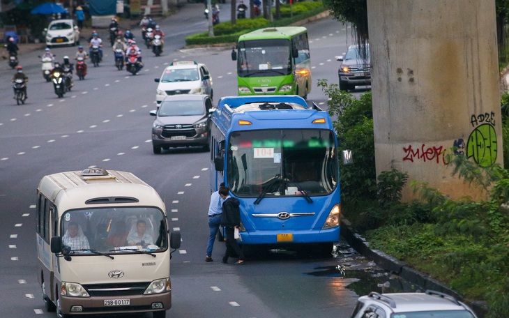 Cần có văn bản hướng dẫn xe cơ giới trước 15-11 - Ảnh 4.