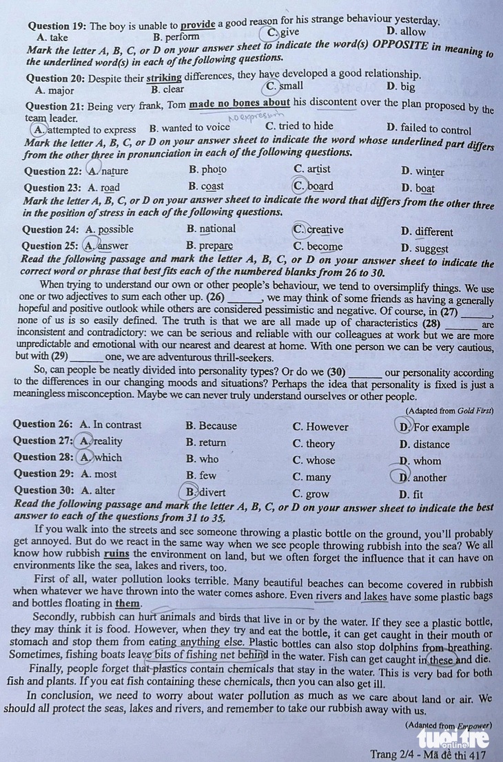 Đề thi tiếng Anh tốt nghiệp THPT 2024 vừa sức, nhiều thí sinh tự tin trên 8 điểm- Ảnh 2.