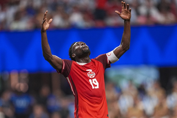 Với những ngôi sao như Alphonso Davies, Canada vượt trội Chile về chất lượng cầu thủ - Ảnh: REUTERS