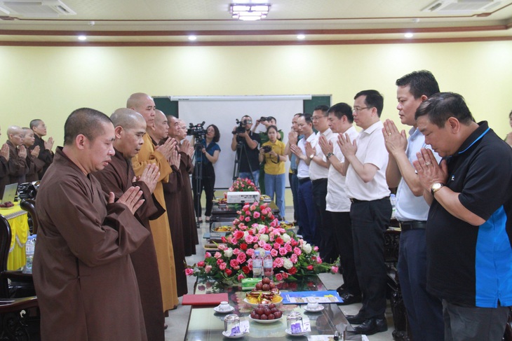 Lãnh đạo, cán bộ C06 phối hợp cùng Giáo hội Phật giáo Việt Nam... tổ chức chương trình đào tạo thí điểm hệ thống quản lý tăng ni Phật tử - Ảnh: QUỲNH HƯƠNG