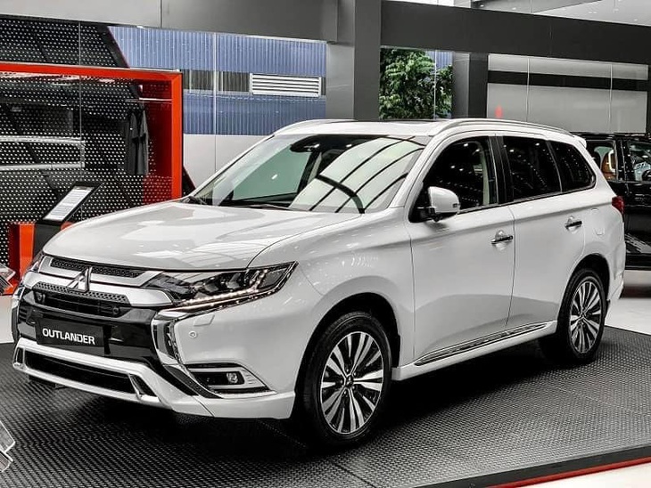 Đại lý đang xả những chiếc Mitsubishi Outlander sản xuất năm 2023 cuối cùng - Ảnh: Đại lý Mitsubishi