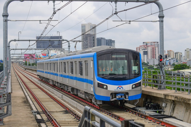 Metro số 1 - tuyến đường sắt đô thị đầu tiên của TP.HCM dự kiến khai thác vào quý 4-2024 - Ảnh: QUANG ĐỊNH