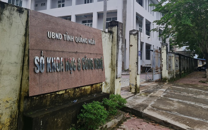 Kiểm điểm giám đốc sở chưa đúng mức độ vi phạm, Tỉnh ủy Quảng Ngãi yêu cầu làm lại