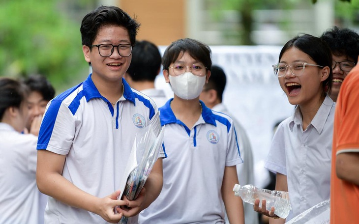 Sáng nay 106.000 thí sinh Hà Nội thi vào lớp 10 môn văn