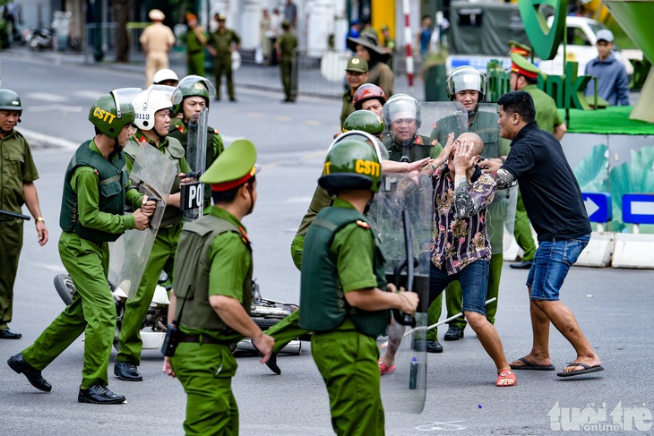 Nhiều tỉnh, thành đồng loạt ra mắt lực lượng bảo vệ an ninh, trật tự cơ sở- Ảnh 4.