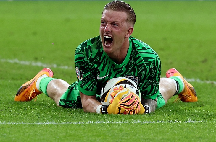 Jordan Pickford góp công lớn giúp tuyển Anh lọt vào chung kết Euro 2024 - Ảnh: REUTERS