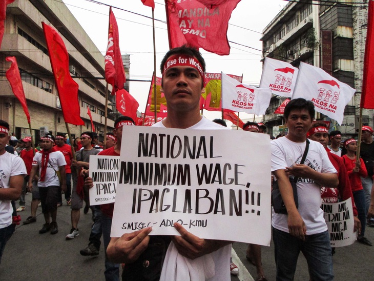 Biểu tình đòi tăng lương tối thiểu ở Philippines. Ảnh: Getty