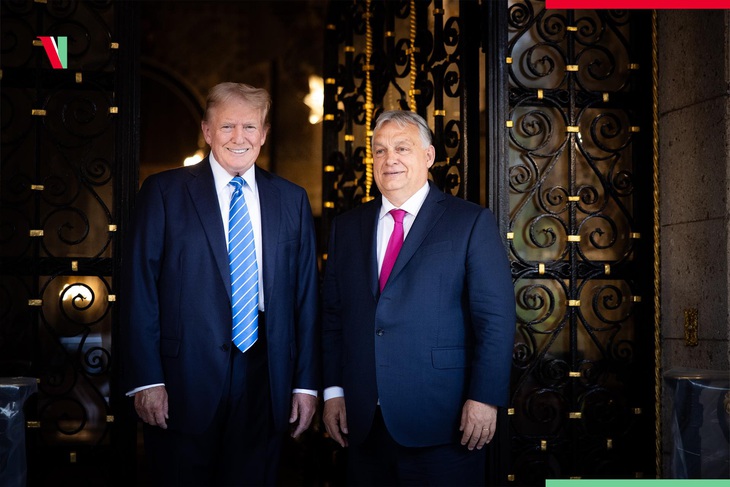 Thủ tướng Hungary Viktor Orban gặp cựu tổng thống Mỹ Donald Trump tại dinh thự Mar-a-Lago, bang Florida hôm 11-7 - Ảnh: FACBOOK ORBÁN VIKTOR