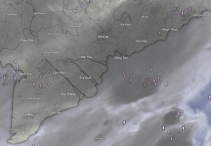 Dự báo đêm nay TP.HCM và Nam Bộ mưa dông nhiều quận huyện - Ảnh: WINDY