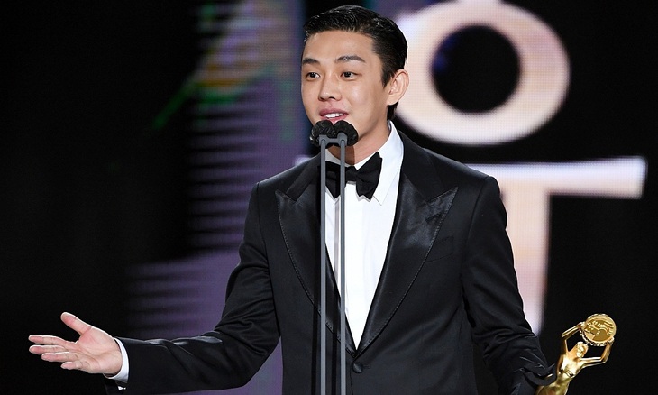 Yoo Ah In là một trong những "Ảnh đế" trẻ nhất xứ Hàn, từng được nhiều người ngưỡng mộ bởi phong thái, tài năng