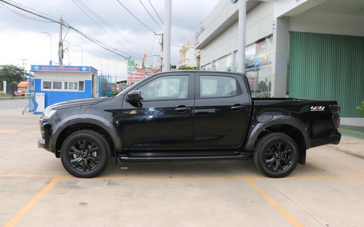 Tin tức giá xe: Isuzu D-Max giảm 120 triệu tại đại lý, tăng sức cạnh tranh với Ford Ranger- Ảnh 4.