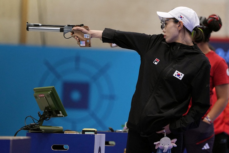 Kim Ye Ji gây sốt với phong thái "cực ngầu" tại Olympic 2024 - Ảnh: REUTERS